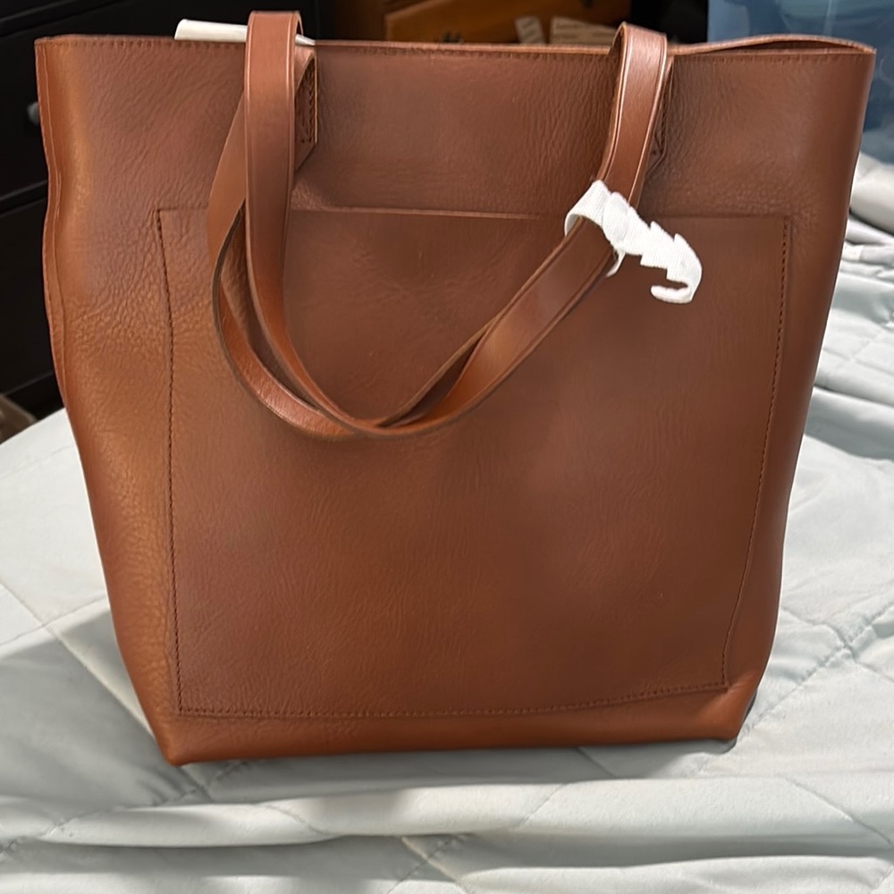 Madewell Brown Leather Tote Bag Spacious and Minimalist